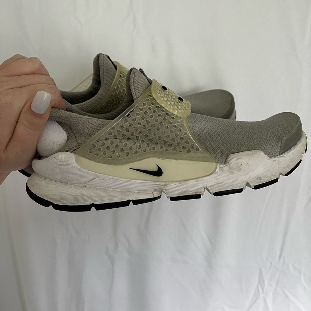 Nike Tennis Shoes